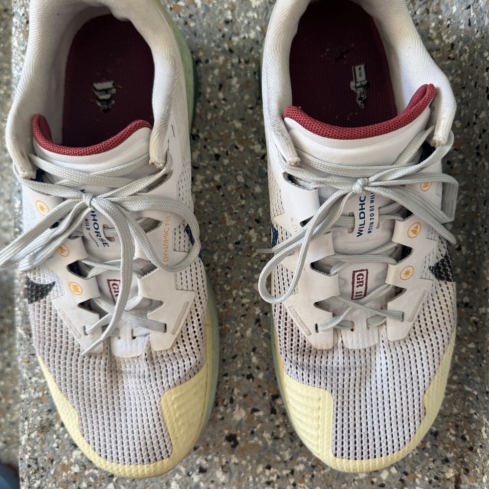 Nike wild horse cross trainer women’s